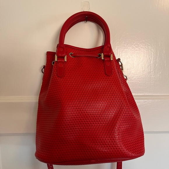 Vintage Liz Claiborne signature red drawstring bucket - Picture 6 of 9